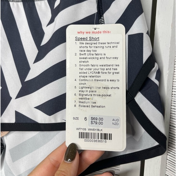 Lululemon Speed Short Which Way Sway Black White Size 6 NWT - Picture 8 of 8